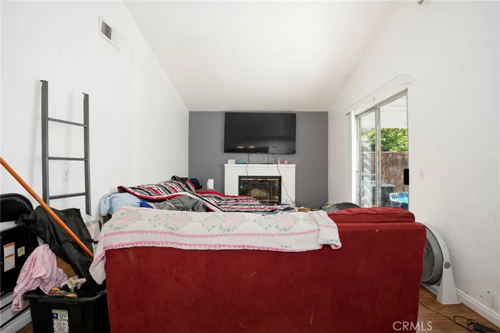 3030 Twincreek Avenue Palmdale, CA 93551