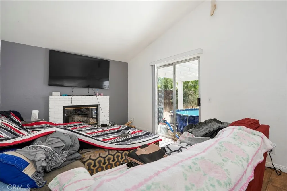 3030 Twincreek Avenue Palmdale, CA 93551