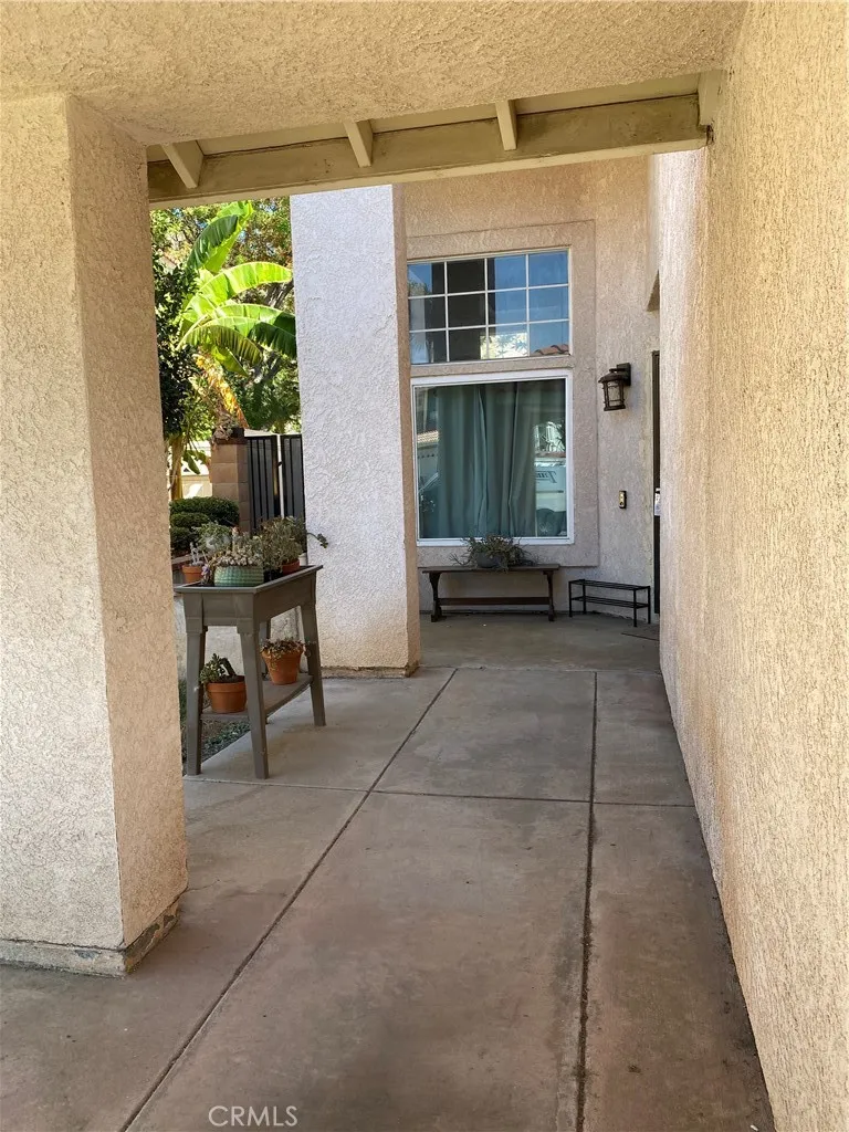 11753 Malagon Fontana, CA 92337