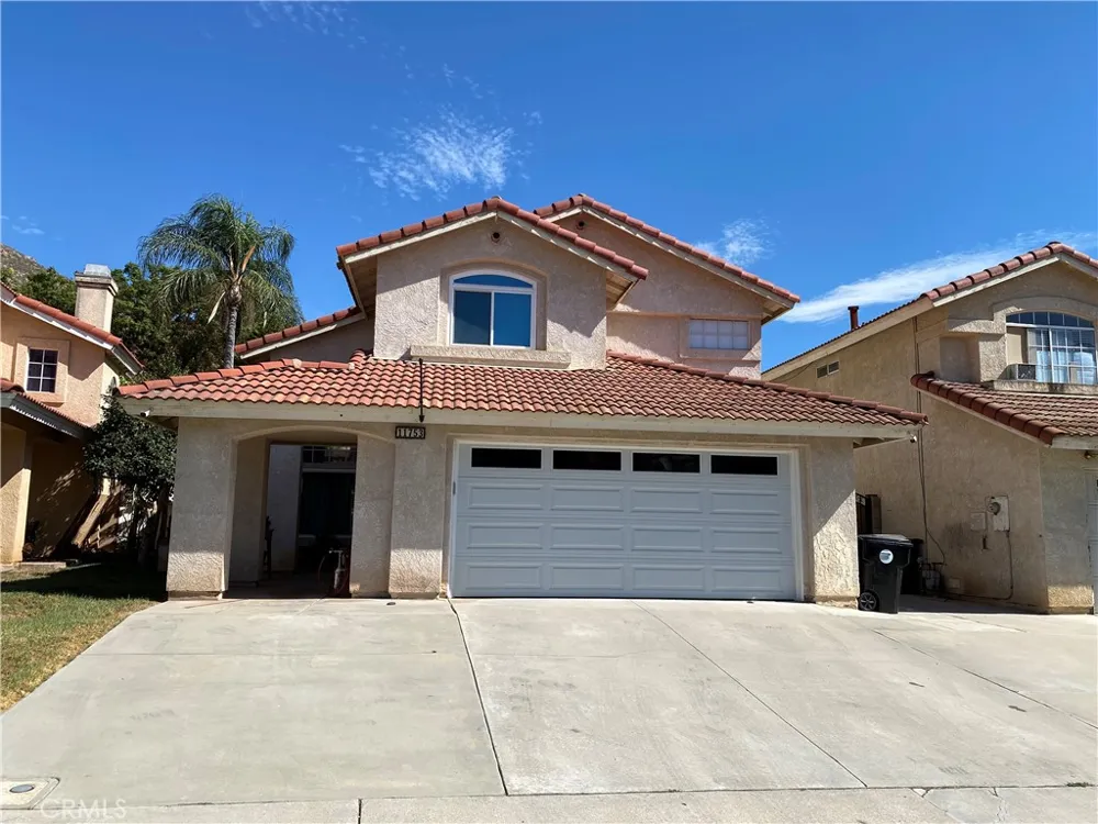 11753 Malagon Fontana, CA 92337