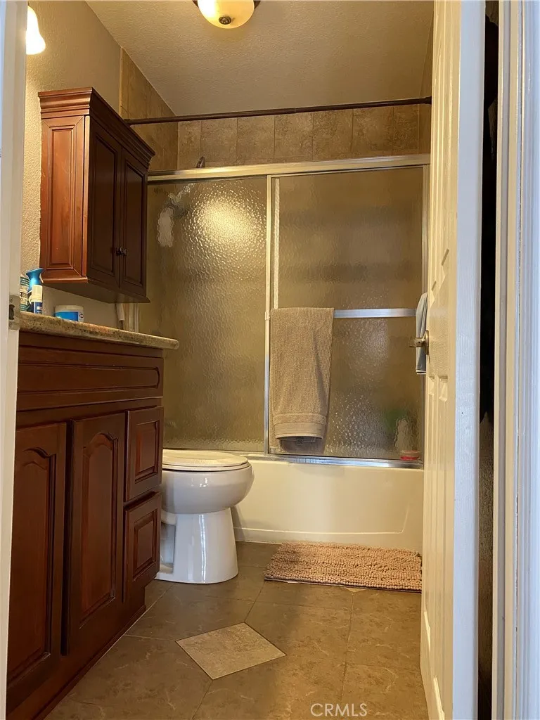 11753 Malagon Fontana, CA 92337