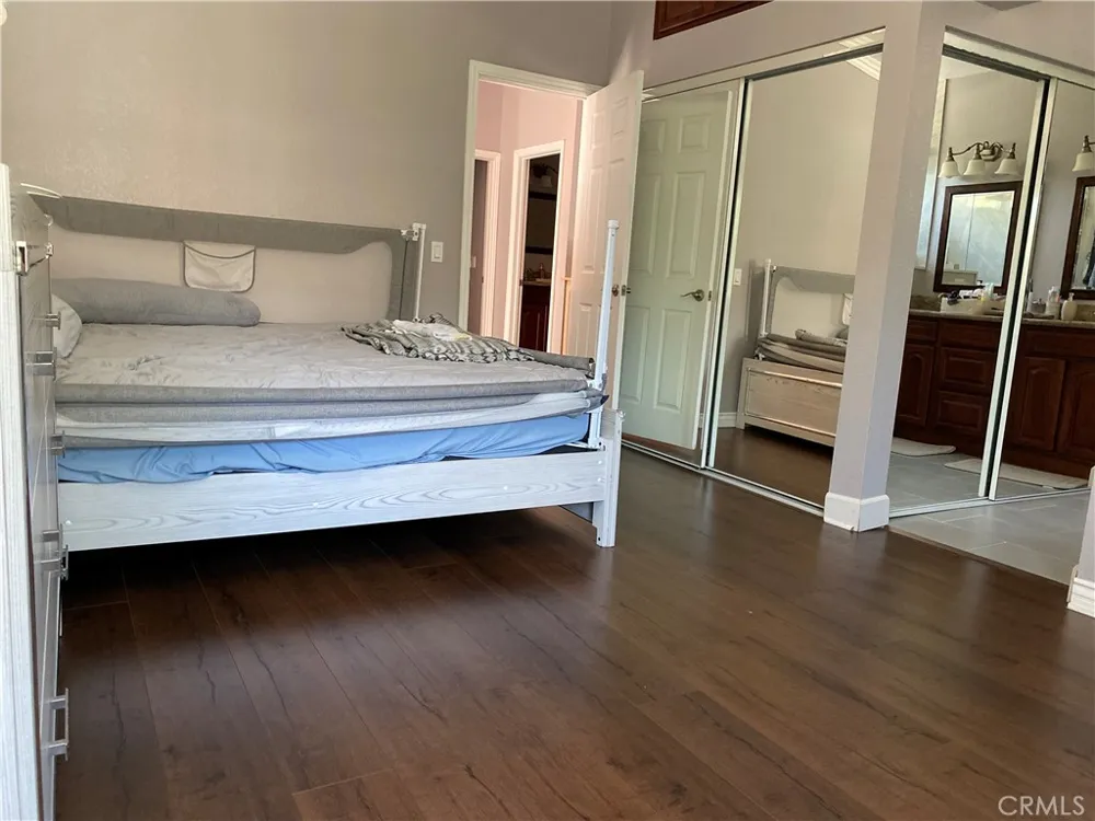 11753 Malagon Fontana, CA 92337