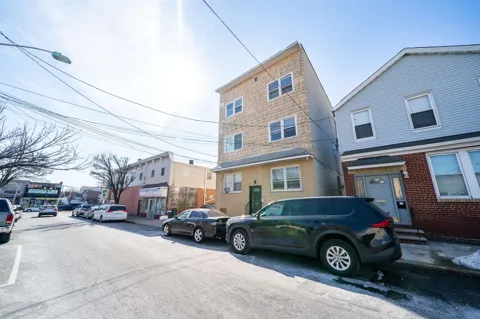 10 WEST 21ST ST