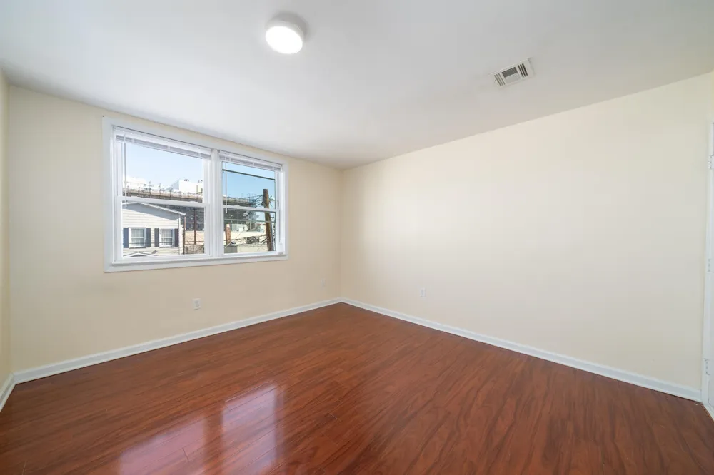 10 WEST 21ST ST Bayonne, NJ 07002