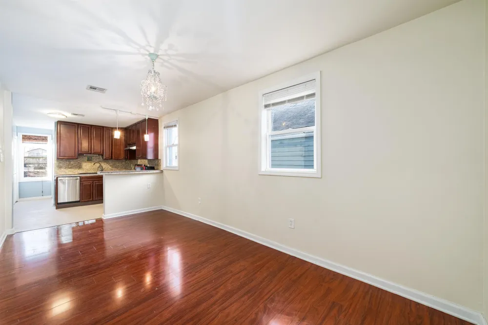 10 WEST 21ST ST Bayonne, NJ 07002