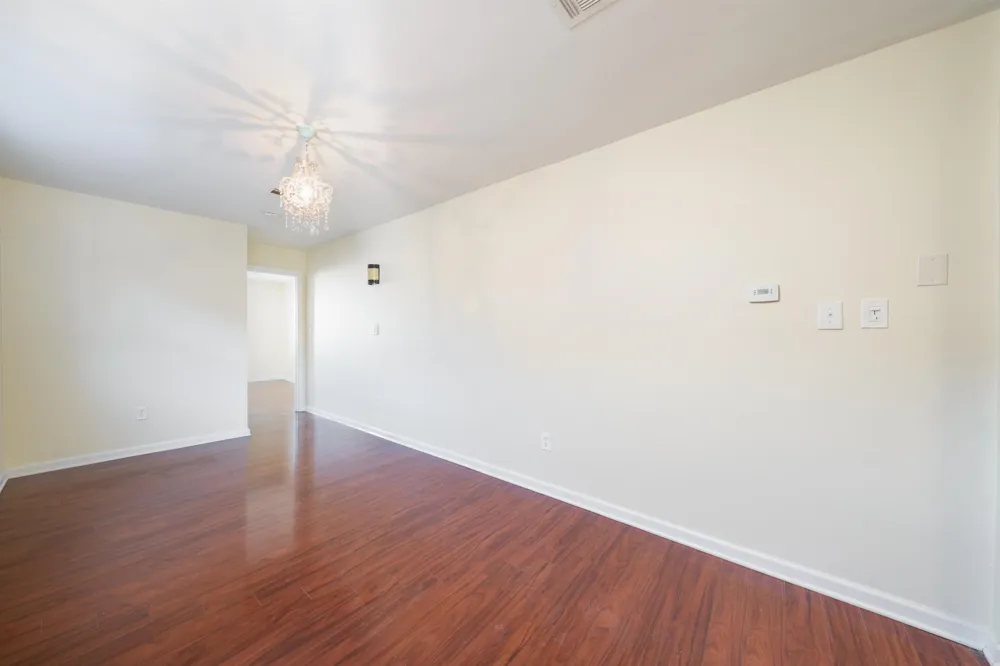 10 WEST 21ST ST Bayonne, NJ 07002