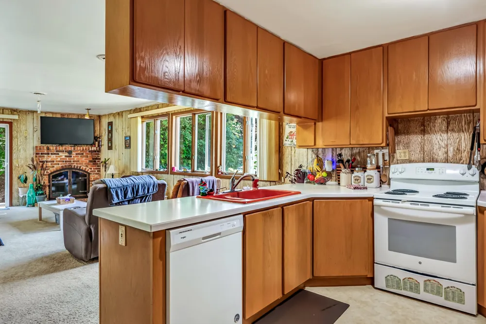 8183 W Cleveland Road Claybanks Township, MI 49446