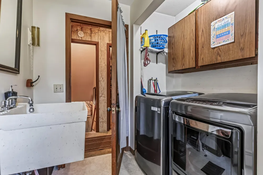 8183 W Cleveland Road Claybanks Township, MI 49446