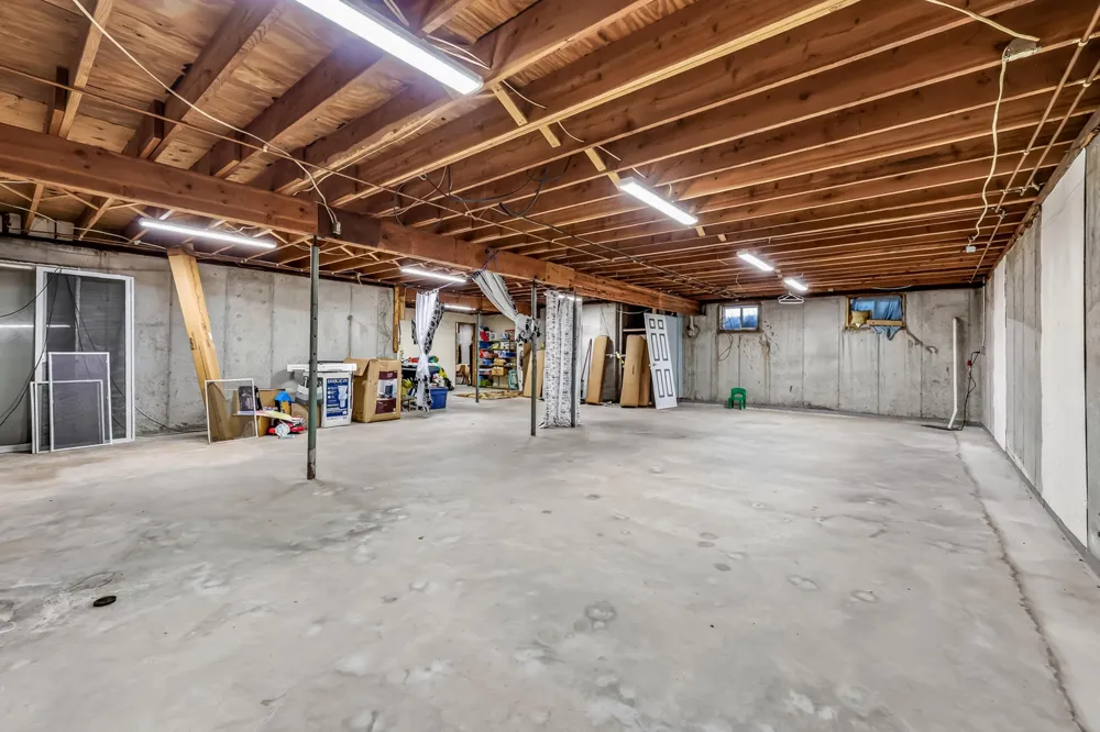 8183 W Cleveland Road Claybanks Township, MI 49446