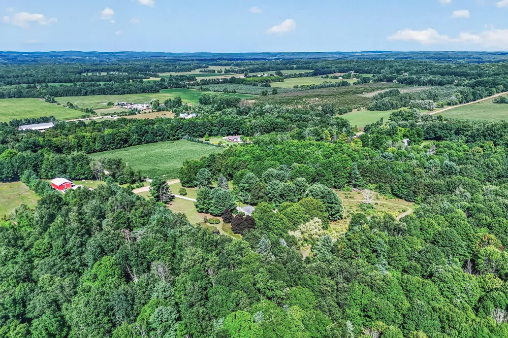 8183 W Cleveland Road Claybanks Township, MI 49446