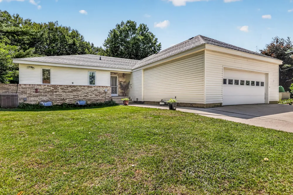 8183 W Cleveland Road Claybanks Township, MI 49446