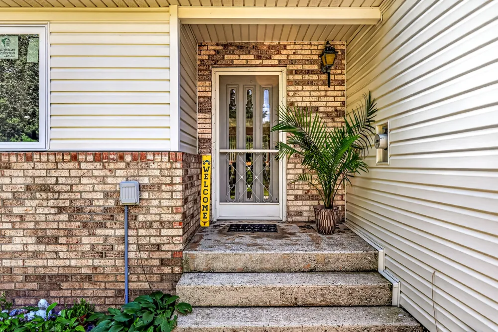8183 W Cleveland Road Claybanks Township, MI 49446