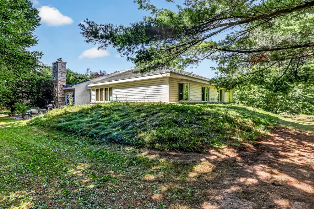 8183 W Cleveland Road Claybanks Township, MI 49446