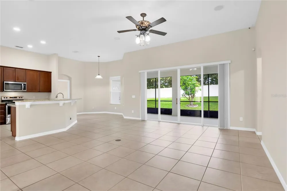 253 BEACON POINTE DRIVE Ocoee, FL 34761