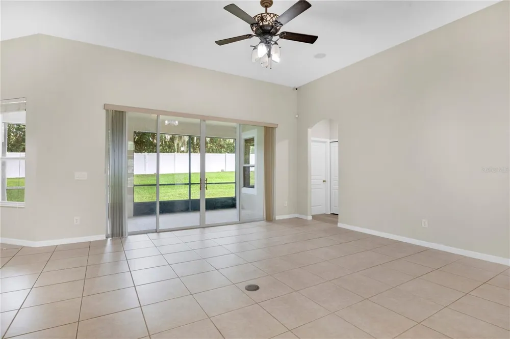 253 BEACON POINTE DRIVE Ocoee, FL 34761