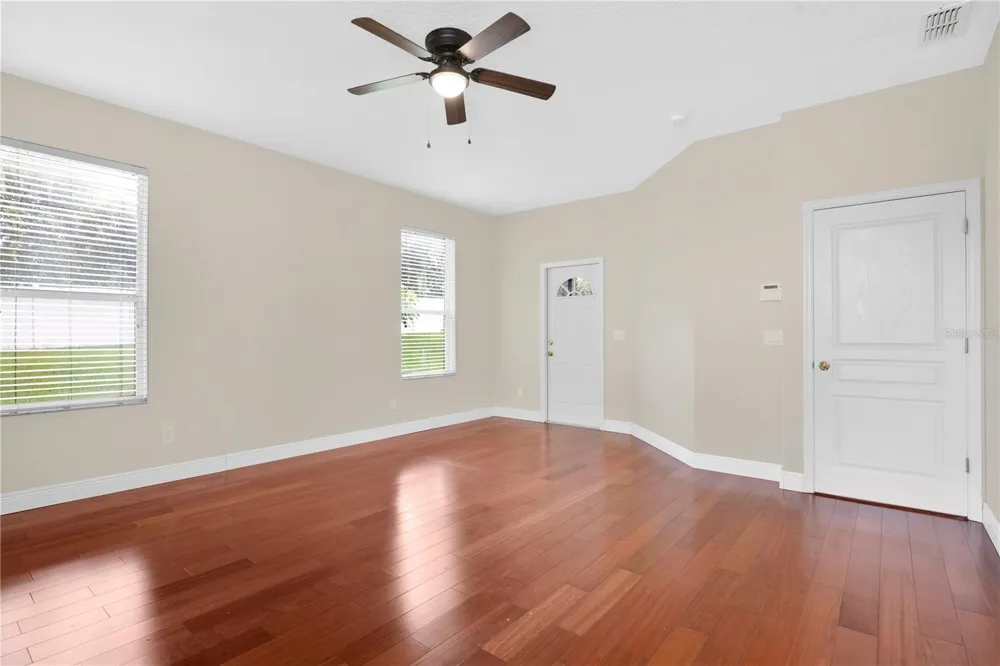 253 BEACON POINTE DRIVE Ocoee, FL 34761