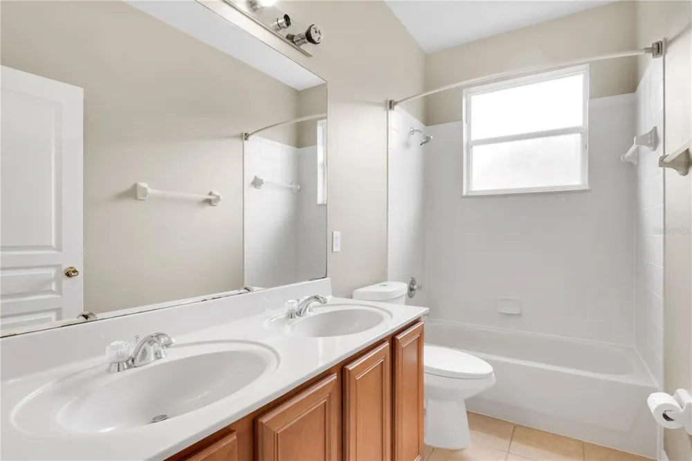 253 BEACON POINTE DRIVE Ocoee, FL 34761