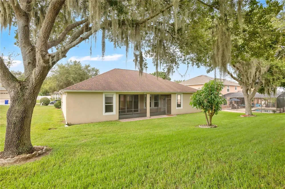 253 BEACON POINTE DRIVE Ocoee, FL 34761