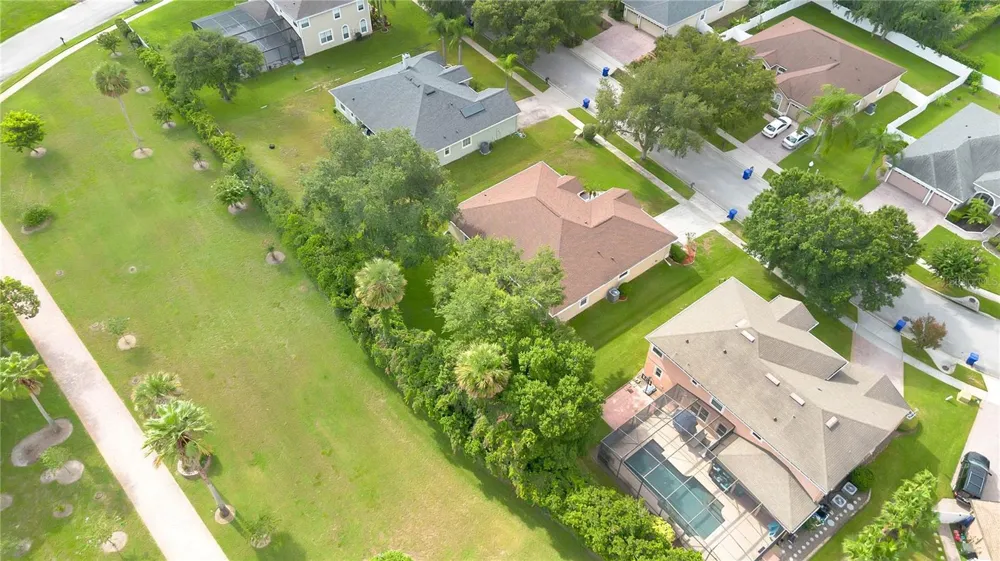 253 BEACON POINTE DRIVE Ocoee, FL 34761