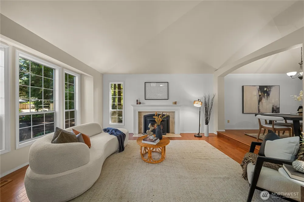 25327 236th Court SE Maple Valley, WA 98038