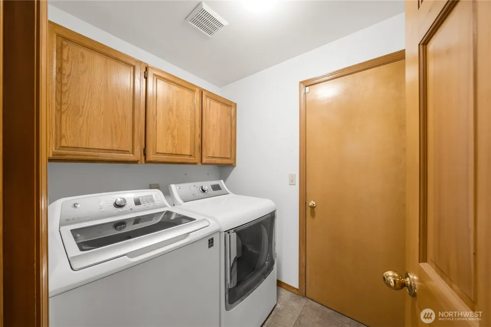 25327 236th Court SE Maple Valley, WA 98038