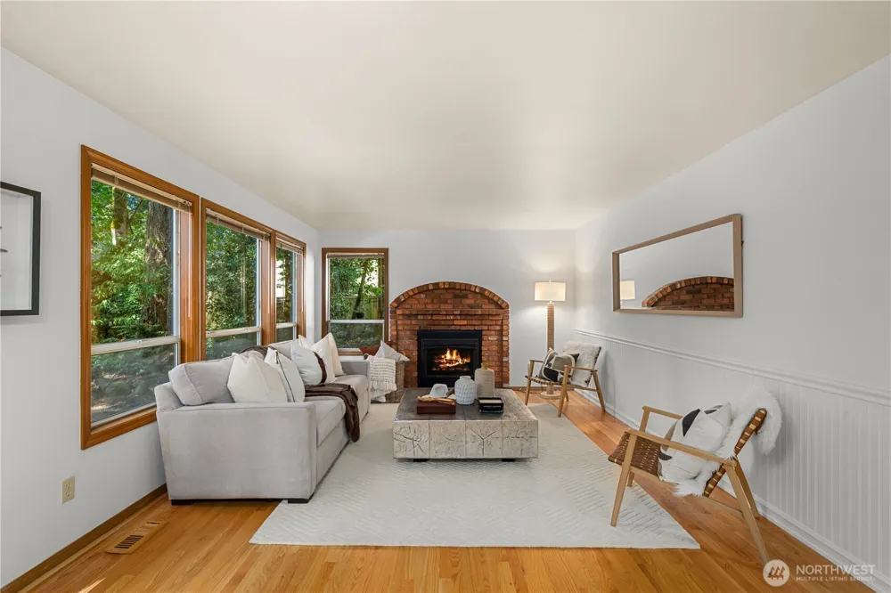 25327 236th Court SE Maple Valley, WA 98038