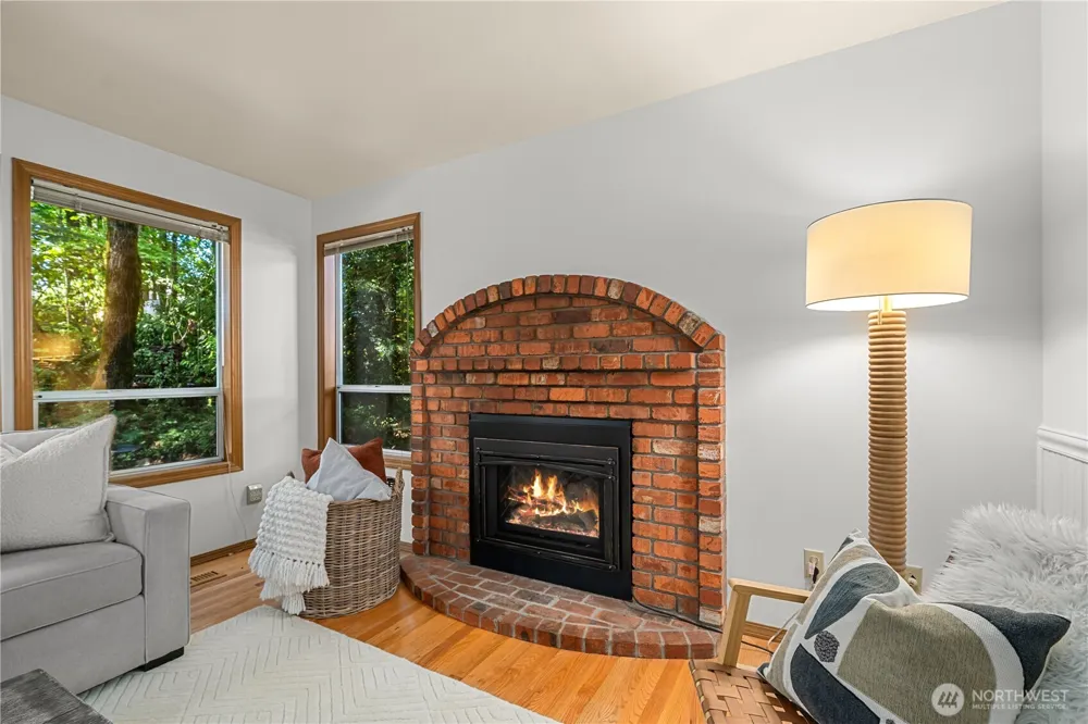 25327 236th Court SE Maple Valley, WA 98038