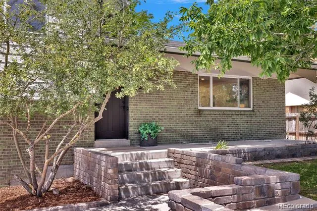 1569 S Lee Street Lakewood, CO 80232