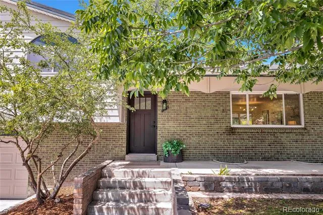 1569 S Lee Street Lakewood, CO 80232