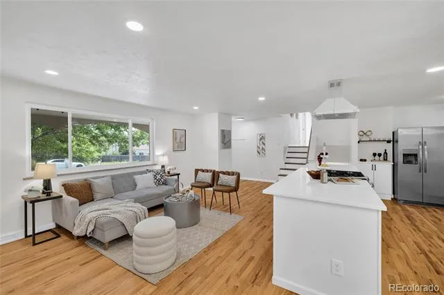 1569 S Lee Street Lakewood, CO 80232