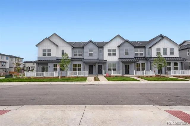 7675 S Mobile Way Centennial, CO 80016