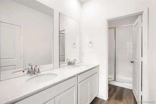 7675 S Mobile Way Centennial, CO 80016