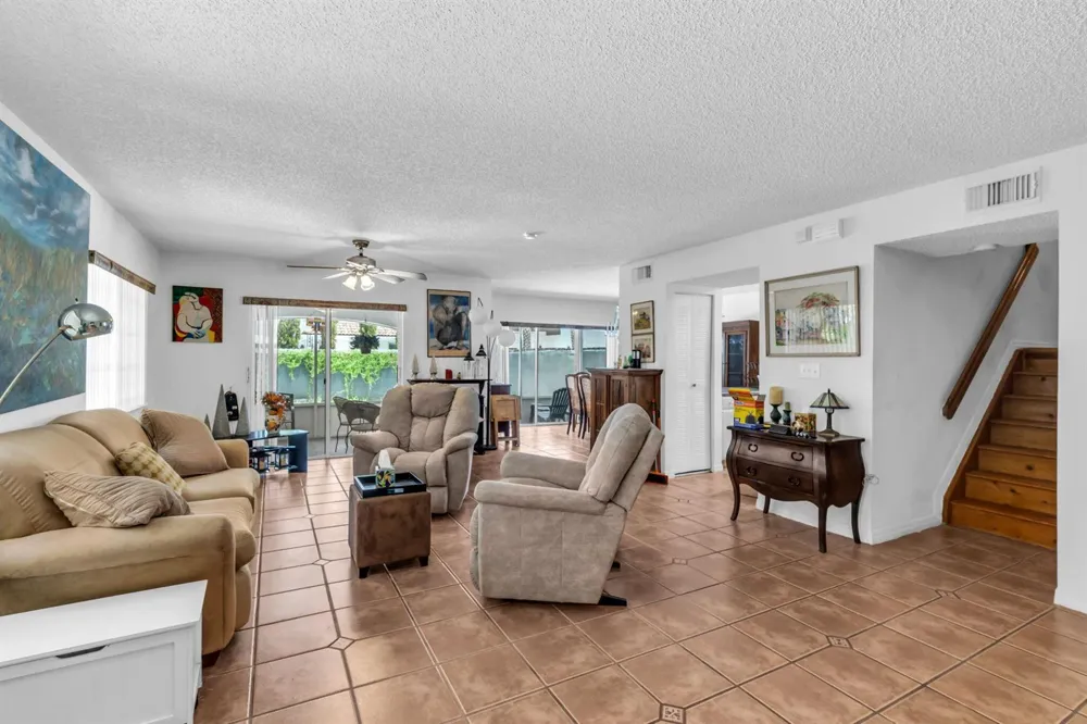 15351 SW 40TH TERRACE Miami, FL 33185