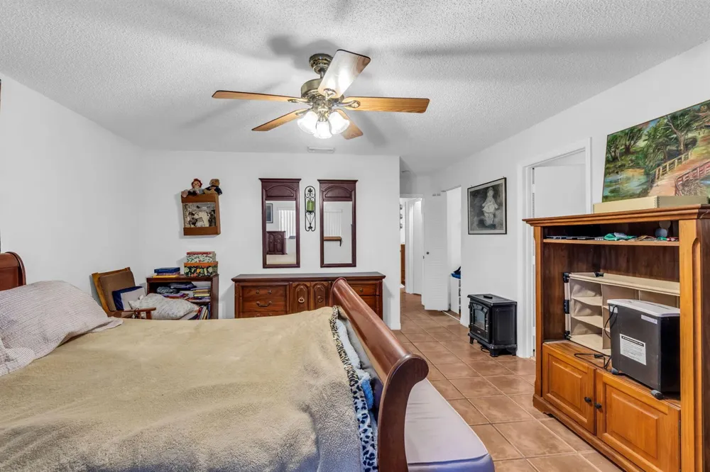 15351 SW 40TH TERRACE Miami, FL 33185