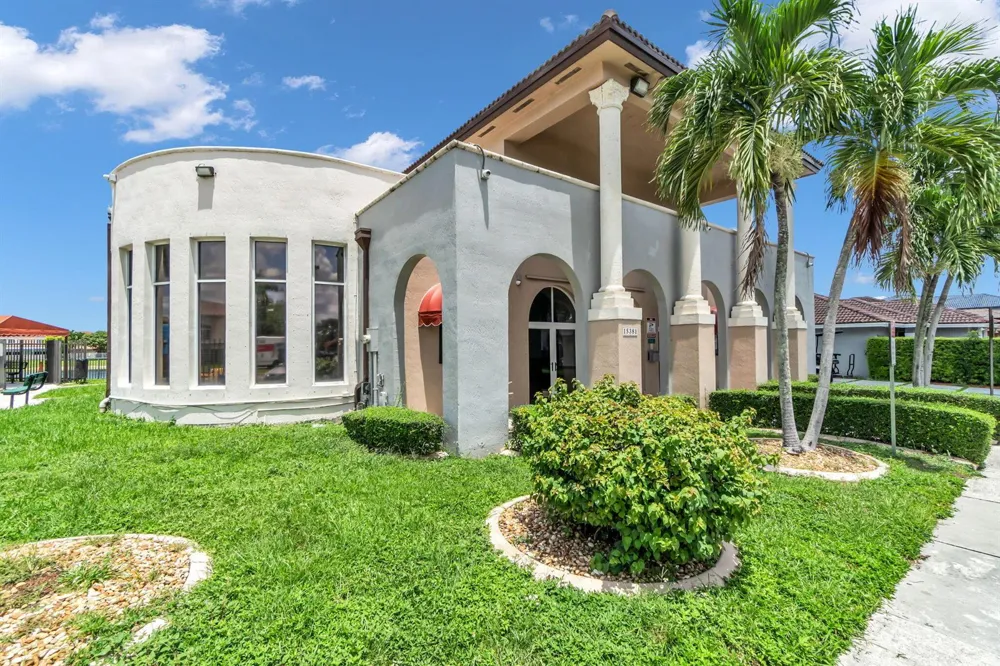 15351 SW 40TH TERRACE Miami, FL 33185
