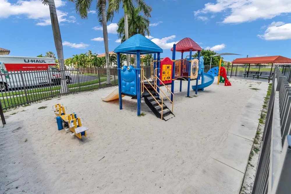 15351 SW 40TH TERRACE Miami, FL 33185