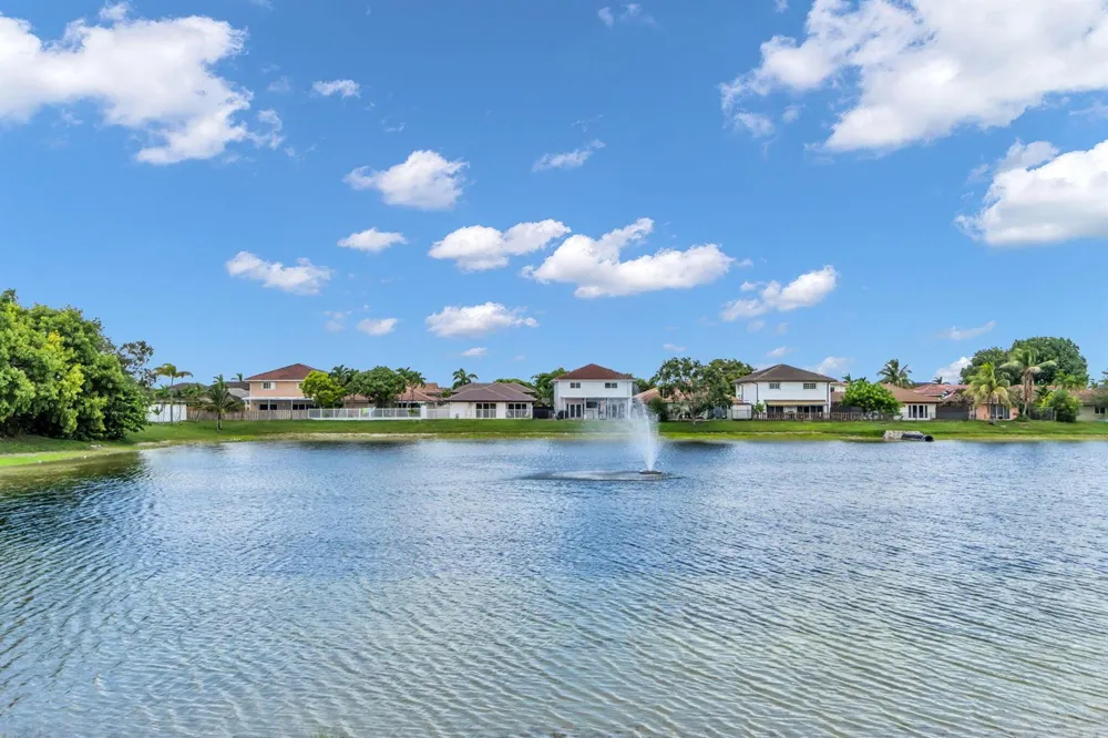 15351 SW 40TH TERRACE Miami, FL 33185