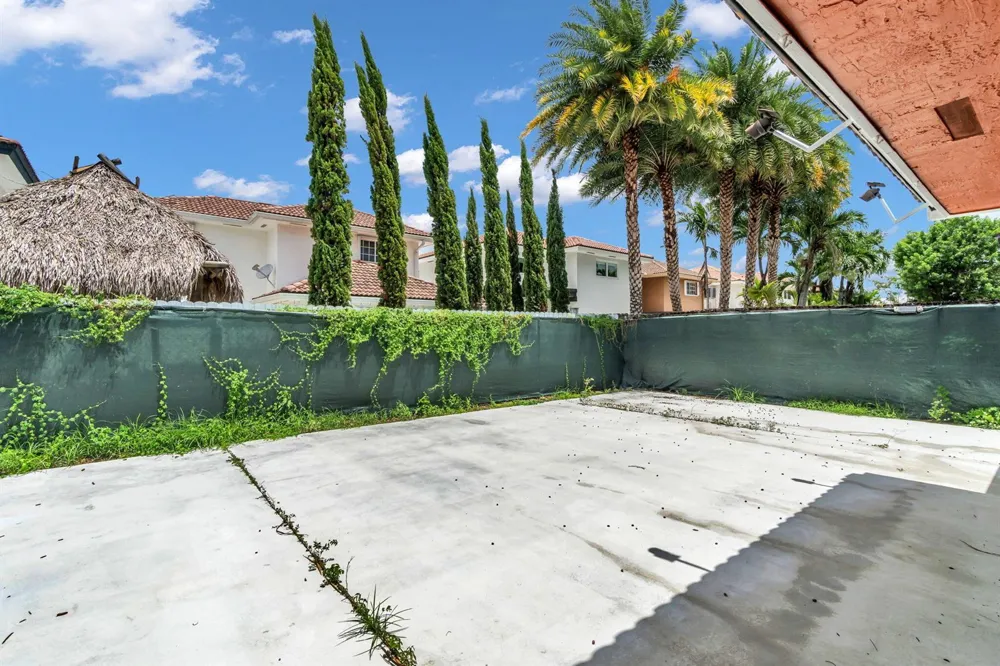 15351 SW 40TH TERRACE Miami, FL 33185