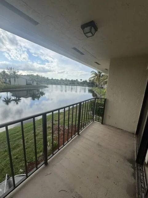 1495 LAKE CRYSTAL DRIVE #G West Palm Beach, FL 33411