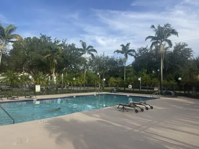 1495 LAKE CRYSTAL DRIVE #G West Palm Beach, FL 33411