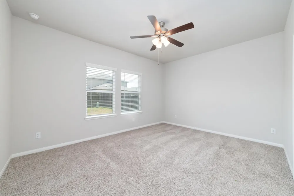 910 Modesto Drive Rosharon, TX 77583
