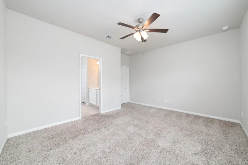 910 Modesto Drive Rosharon, TX 77583