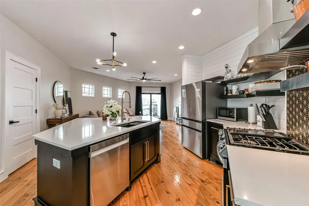 1716 23rd Street #D Galveston, TX 77550