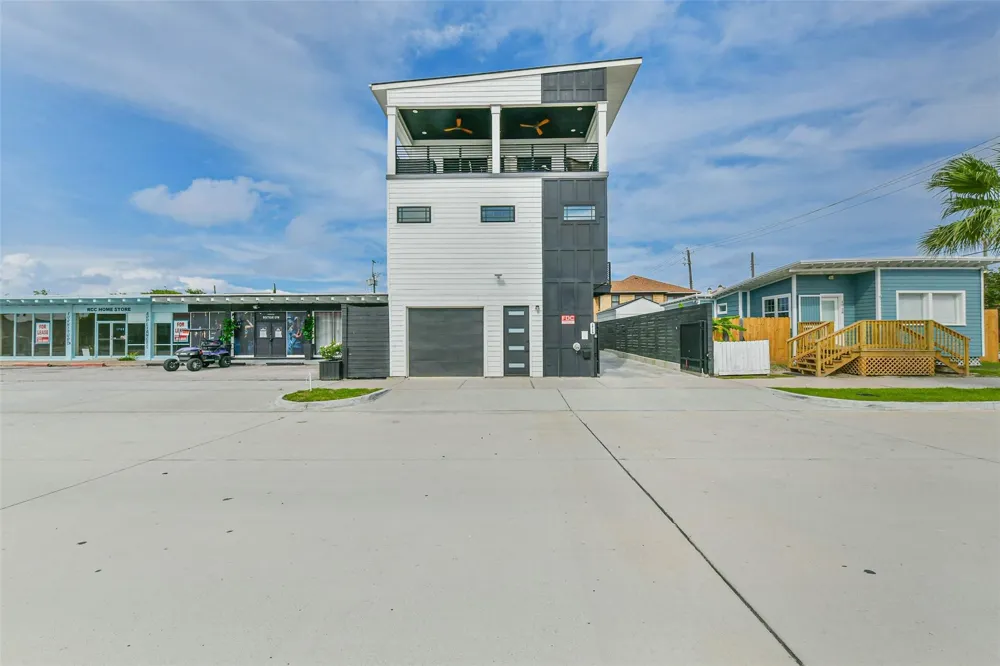 1716 23rd Street #D Galveston, TX 77550