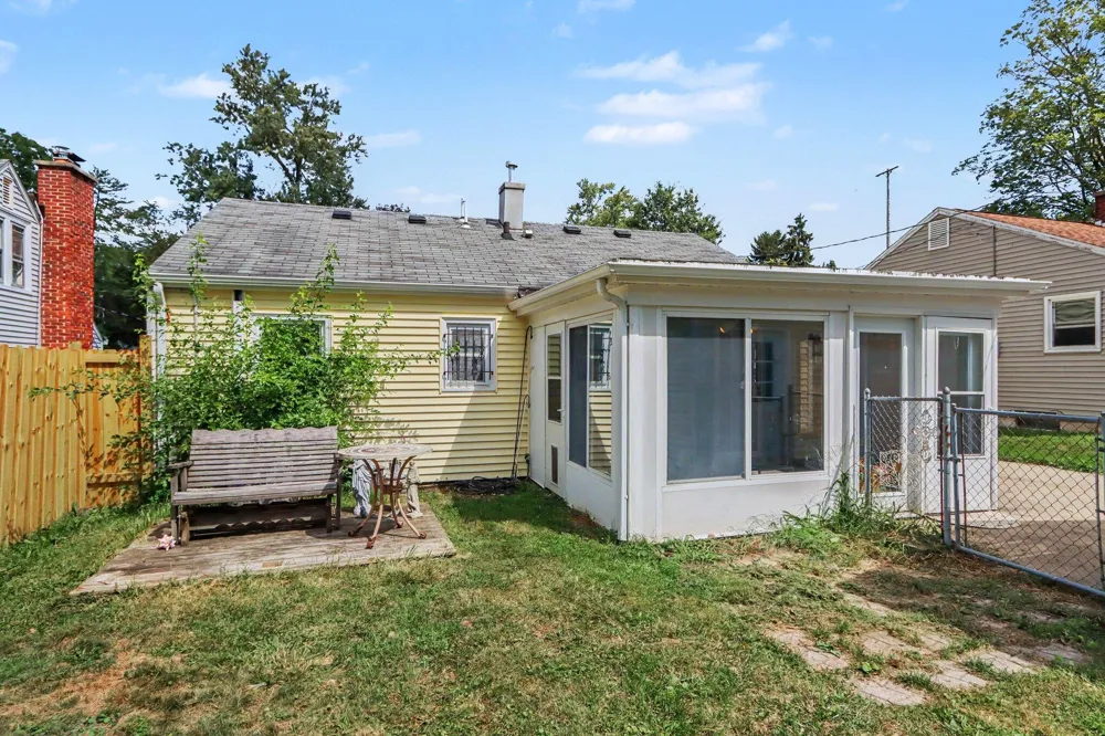 2313 Waverly Street Kalamazoo, MI 49006
