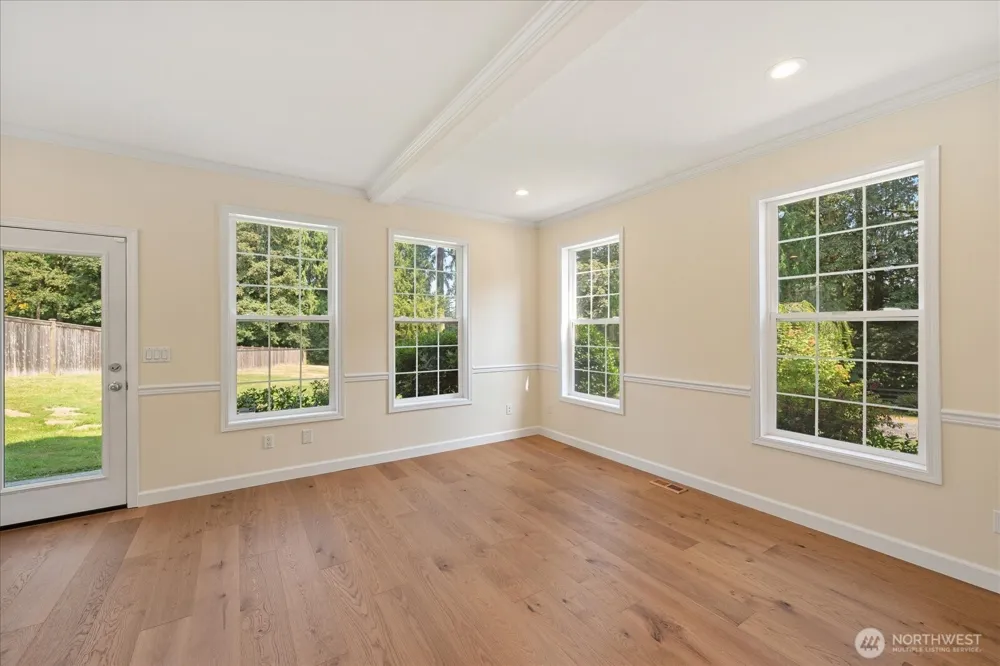 21810 57th Avenue SE Woodinville, WA 98072