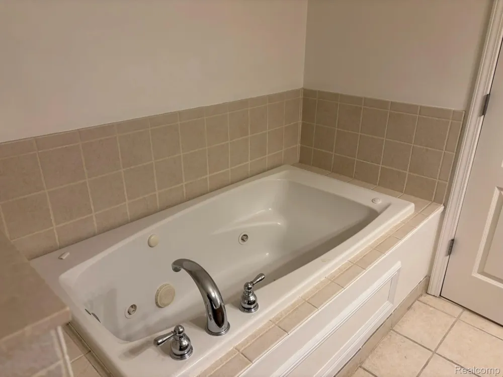 44700 Heather Lane #19 Canton Charter Township, MI 48187