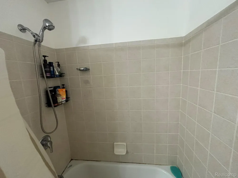 44700 Heather Lane #19 Canton Charter Township, MI 48187