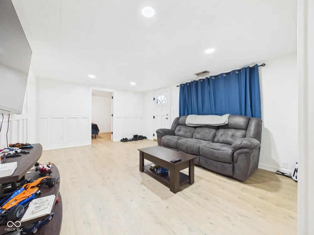 210 S 27th Street Elwood, IN 46036