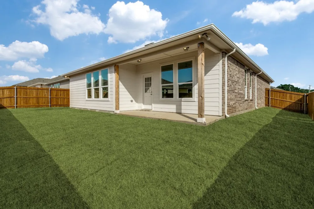 1424 Dry Creek Drive Cleburne, TX 76033